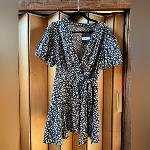 Dress Forum (Size M) Blue Floral Wrap Style Dress Summer Festival Travel Fun